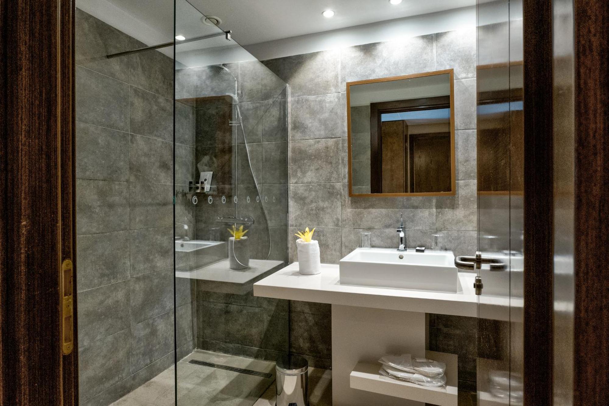 塔巴卡西加尔酒店 外观 照片 Bathroom