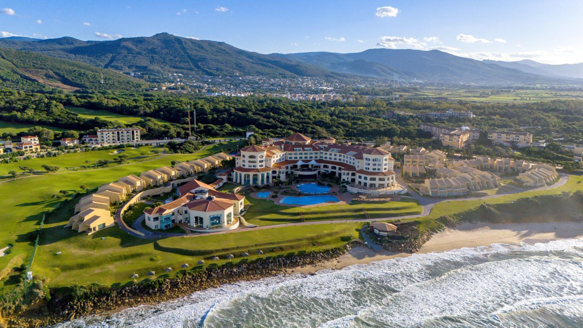 塔巴卡西加尔酒店 外观 照片 Aerial view of the resort
