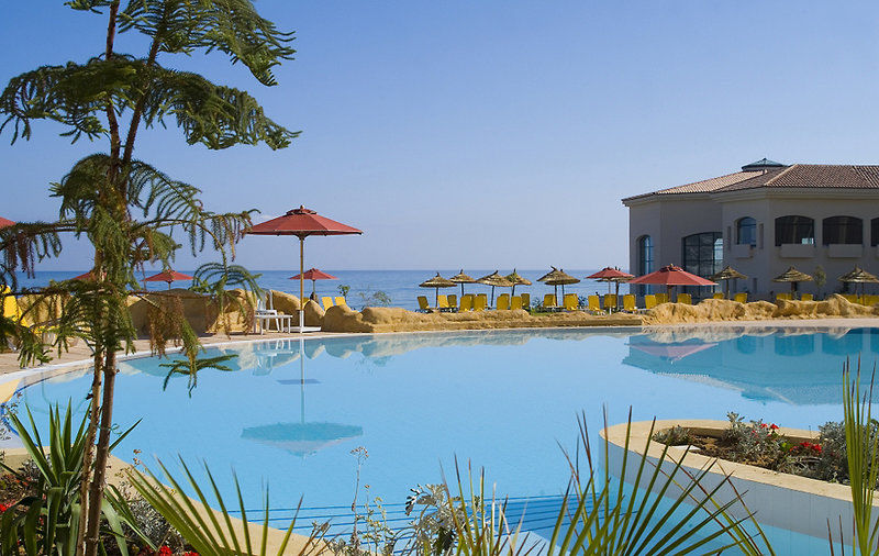 塔巴卡西加尔酒店 设施 照片 A pool at a resort in Crete, Greece