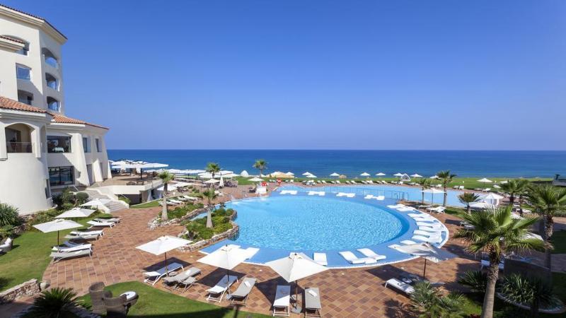 塔巴卡西加尔酒店 外观 照片 The pool at the hotel